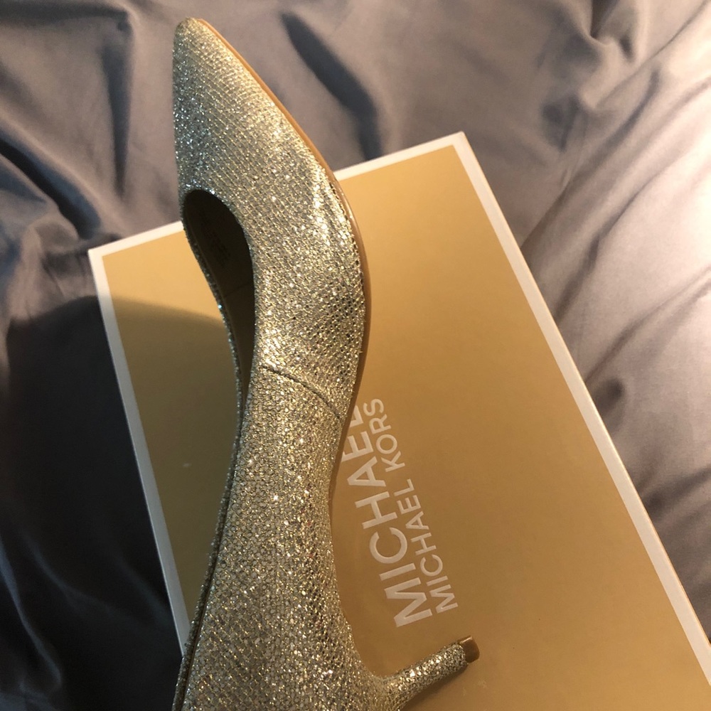 Michael Kors 2in heels